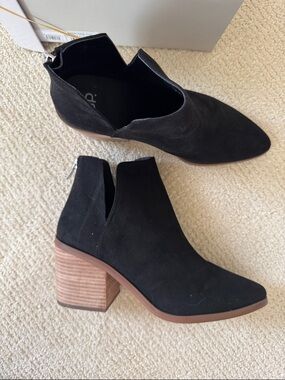 bp Black Suede Cutout Block Heel Ankle Booties